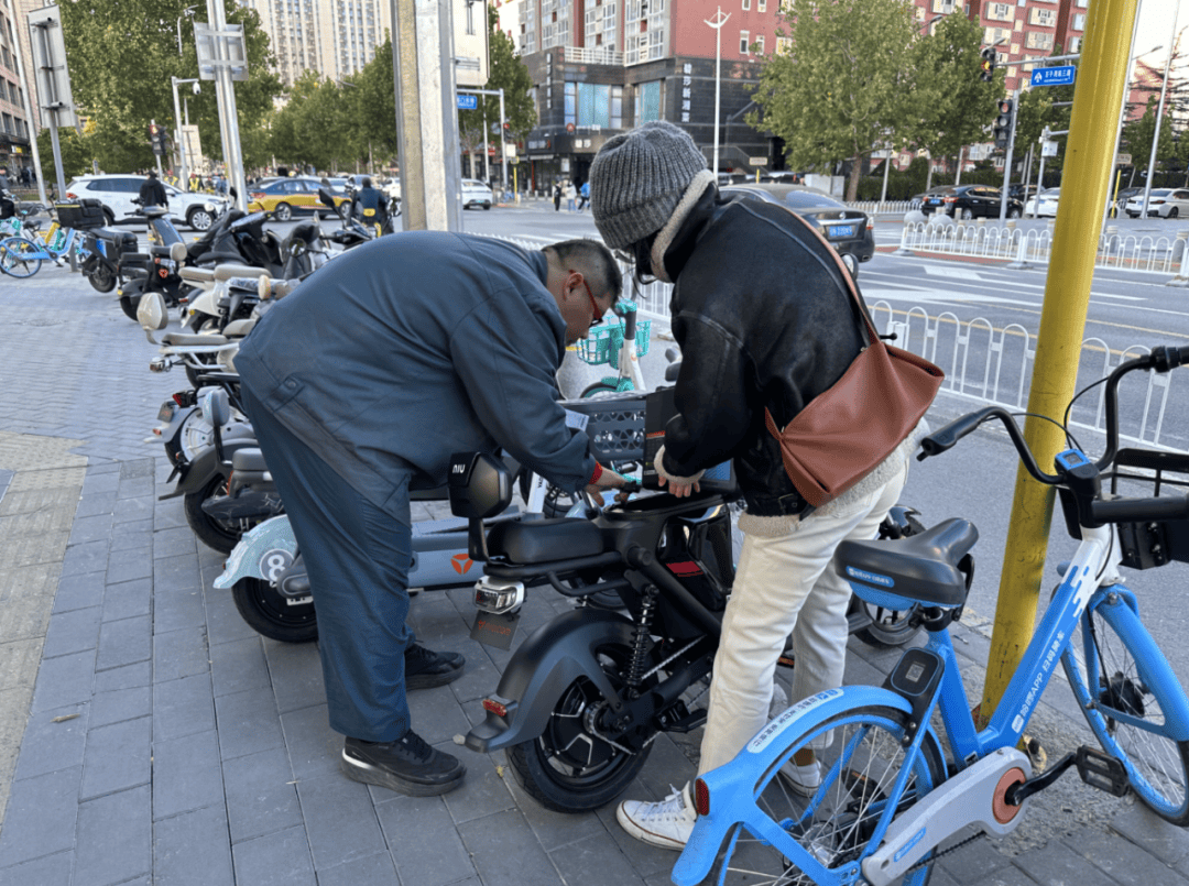 电动自行车“新规”即将实施<strong></p>
<p>初链币</strong>，北京部分车管站“扎堆儿”上牌