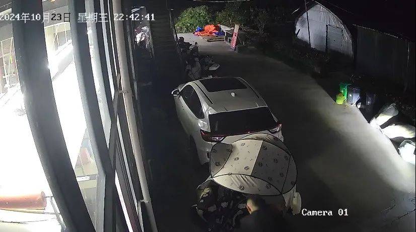 “我车被偷了<strong></p>
<p>bcb币行情</strong>，车上有块毒猪肉！”男子深夜报警，结局大反转