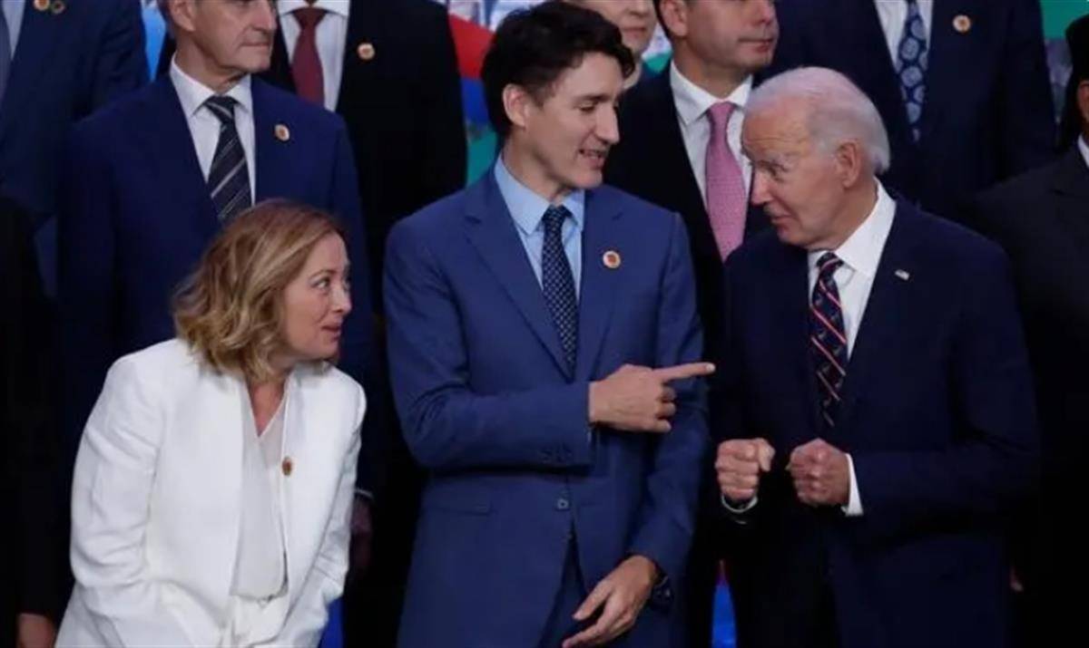 G20峰会“全家福”史上第一次重拍<strong></p>
<p>bg币</strong>，拜登赶上任内最后一张“大合影”，此前白宫否认“被冷落”