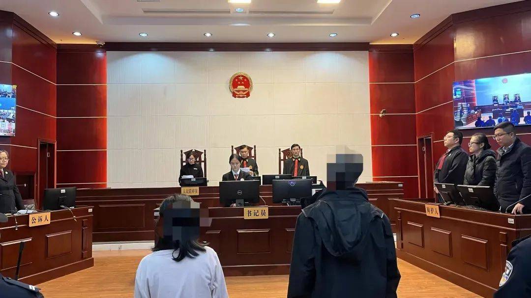 陈某某<strong></p>
<p>炒币交流群</strong>，被判4年！她与医院院长保持不正当男女关系，拿下1.5亿元项目