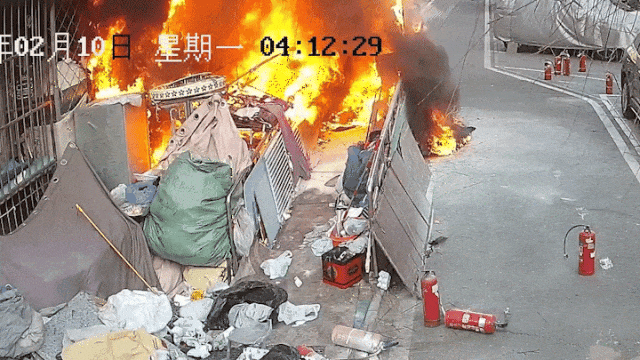 “你们不用管<strong></p>
<p>炒币必备书籍</strong>，出事我负责”！老人囤废品堵塞逃生路，不幸起火遇难