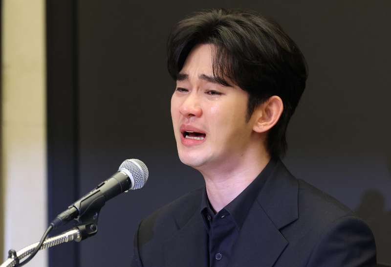 金秀贤为何在记者会上多次喝水<strong></p>
<p>币圈成功案例</strong>，网友请DeepSeek解读