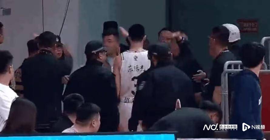 八强战广东男篮再负山西<strong></p>
<p>c币交易</strong>，杜锋：胡明轩被罚下对我们伤害太大