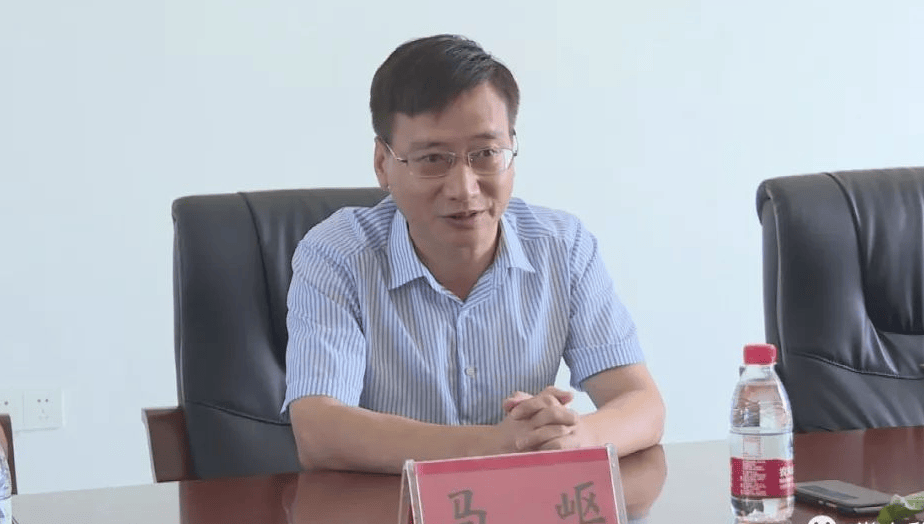 副县长拉拢6名公职人员<strong></p>
<p>专业炒币网</strong>，组建“七兄弟吃喝圈”，长期接受打牌掼蛋等“保姆式”服务