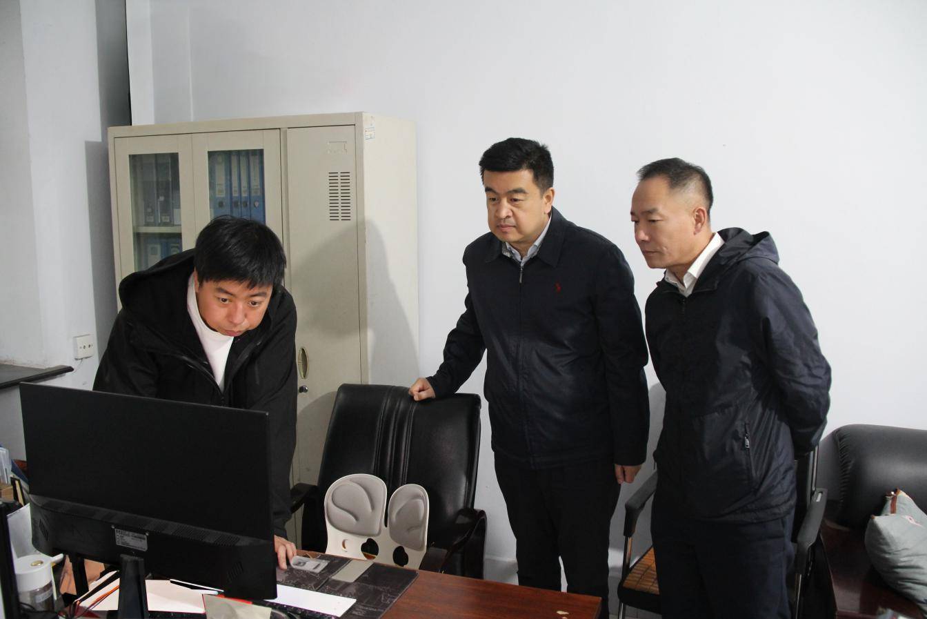 黑龙江航运集团党委书记、董事长哈达：从“老字号”到“新引擎”<strong></p>
<p>炒华克金波段</strong>，在服务“向北开放”中锻造航运新质生产力