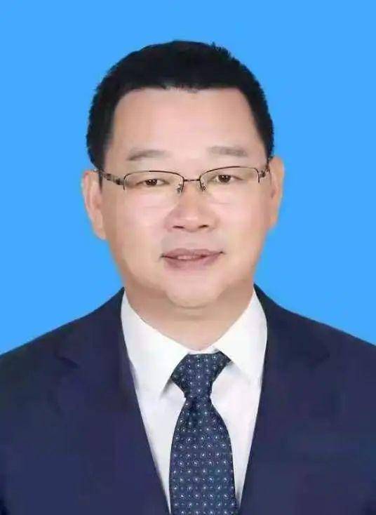 北京4位副区长拟任区委常委<strong></p>
<p>炒华克金波段</strong>，1位“准85后”