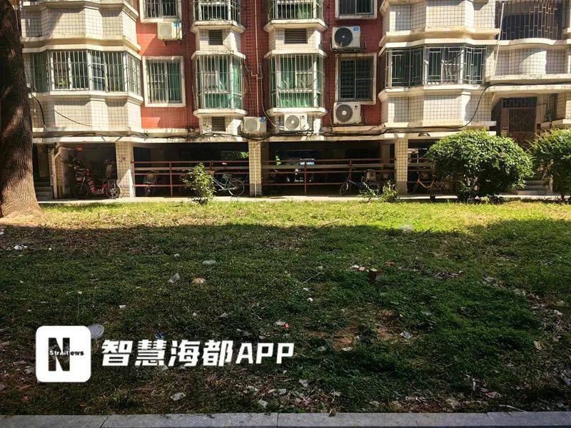 太恶心了！福州一小区业主崩溃：“有人高空抛屎<strong></p>
<p>币圈疑问</strong>，溅得到处都是！”