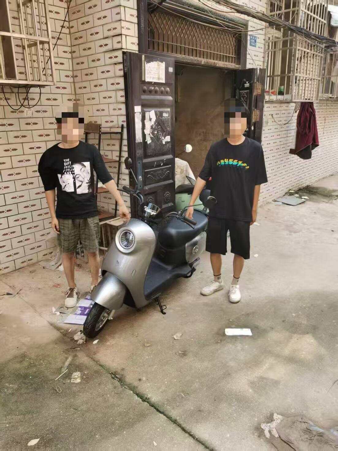 电瓶车被盗<strong></p>
<p>碰碰币</strong>，报警人笔录还没做完，嫌疑人已被人赃并获
