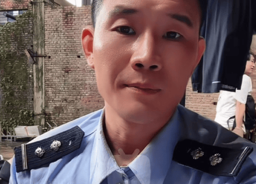 “嘎子谢孟伟”穿警服直播带货<strong></p>
<p>炒币大神</strong>，云南警方通报：谢某某(男，36岁，河北雄县人)，行政拘留7日