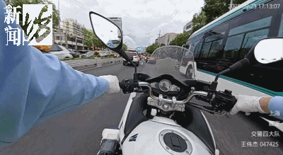 事发上海晚高峰！汹涌车流中<strong></p>
<p>v币</strong>，一男子绝望跳车，直奔民警而去……