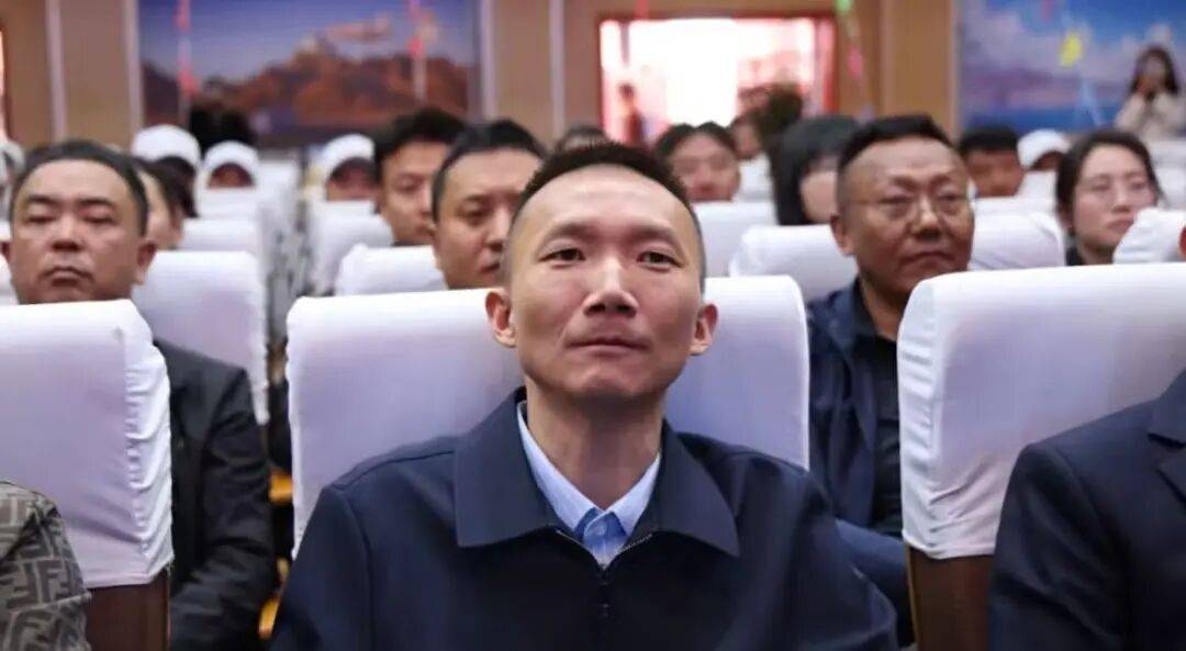 曾跨省调整<strong></p>
<p>夜币</strong>，“85后”袁林鹏提名为县长人选