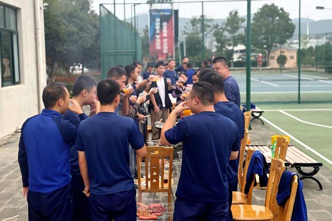 月满红门家更圆｜中秋家属来队共话团圆时