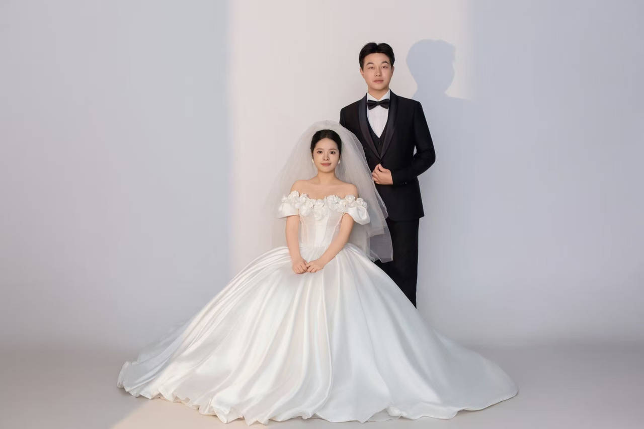 那个让老师骄傲的“调皮”班级！30年同学聚会<strong></p>
<p>洪币交易</strong>，还伴有一封来自贵州的感谢信