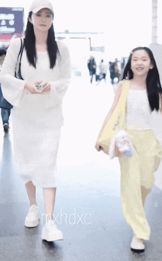 9岁小酒窝<strong></p>
<p>洪币交易</strong>，大大方方成顶流