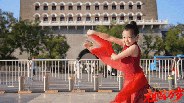 9岁小酒窝<strong></p>
<p>洪币交易</strong>，大大方方成顶流