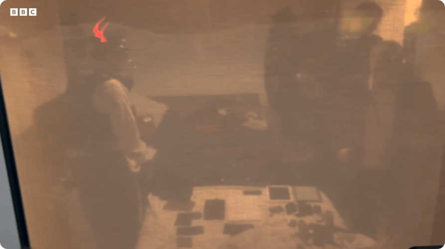 凯特患癌竟因辉瑞疫苗？伦敦4万被盗手机直飞香港<strong></p>
<p>星币一</strong>，比贩毒暴利产业链曝光…