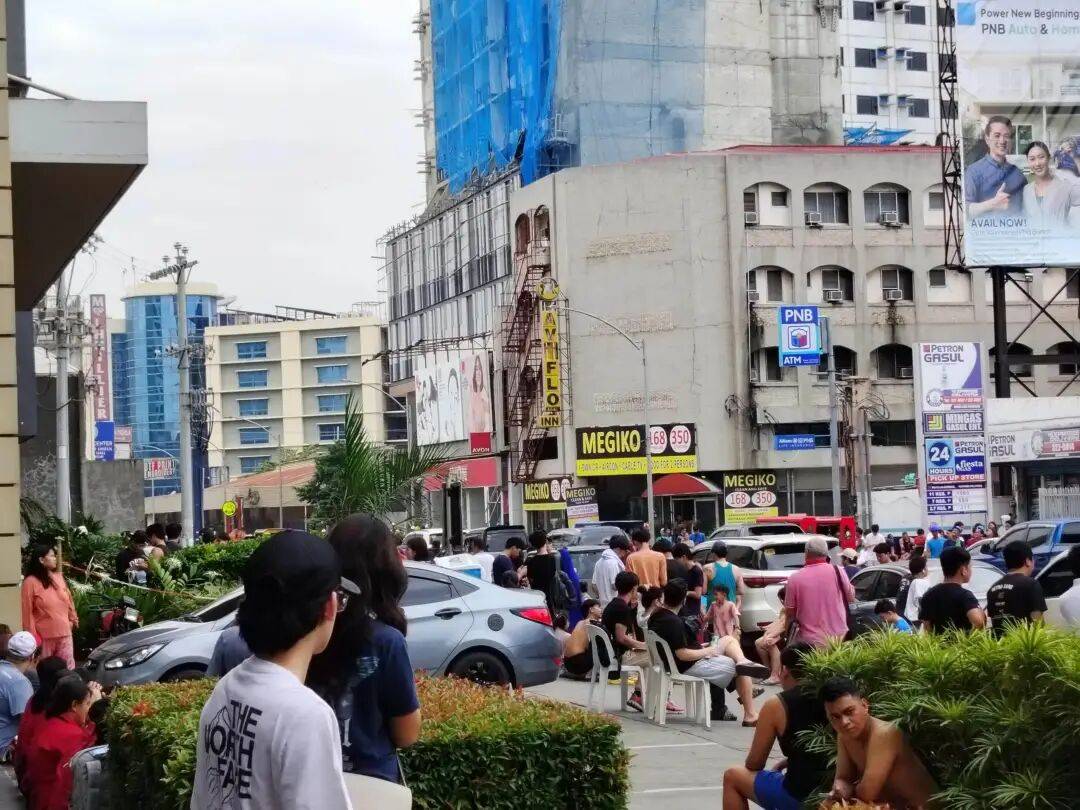 在菲华人亲历7.6级强震：震感强烈<strong></p>
<p>币资讯</strong>，有女生被吓哭｜鱼眼·热点