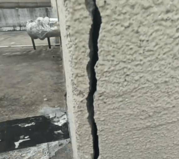 安徽一业主私挖300平米地下室致32户房屋开裂<strong></p>
<p>有币下载</strong>，律师：承担各项责任，严重可追刑责