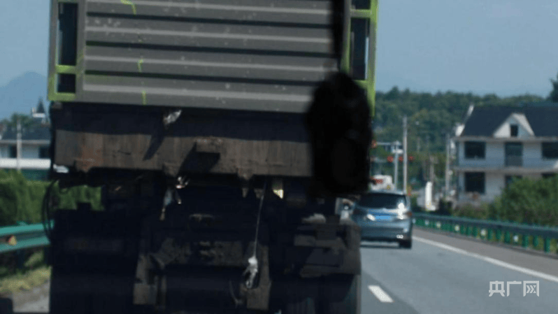 中央安全生产考核巡查组在江西玉山明查暗访发现：客运隐患突出<strong></p>
<p>有币下载</strong>，垃圾清运车问题频发