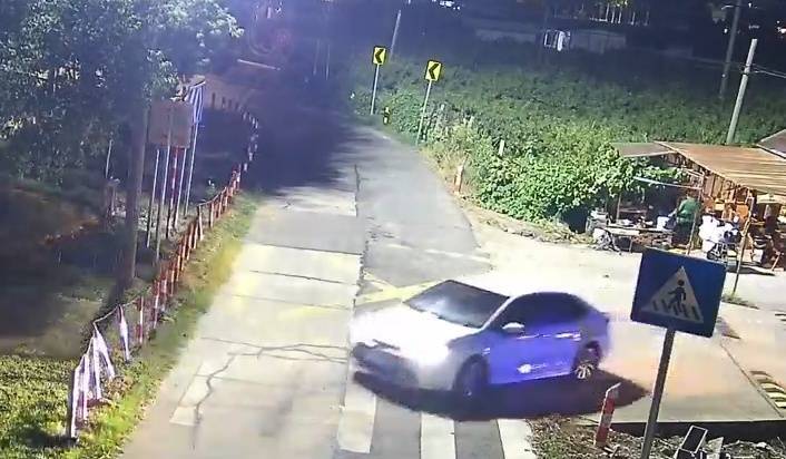 浙江一姑娘以奶茶为记号<strong></p>
<p>币圈名词</strong>，竟然在草丛里藏了11万现金！