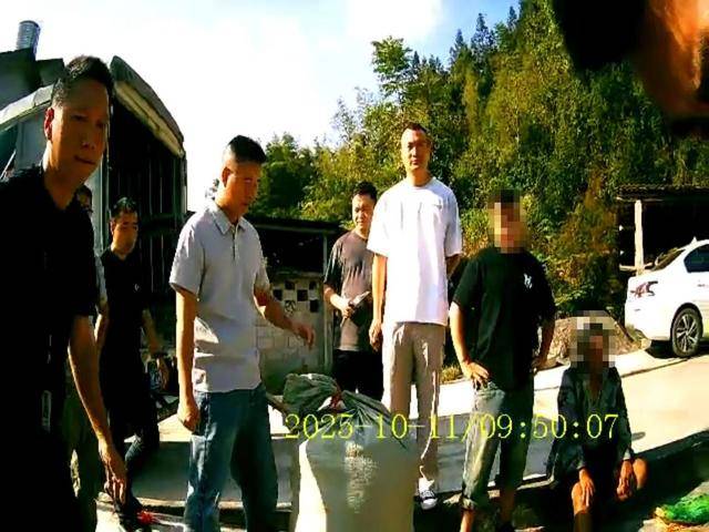 100斤玉米上秤秒变60斤？贵州一村民遭“鬼秤”骗粮！民警出手<strong></p>
<p>王莽币</strong>，5人被拘