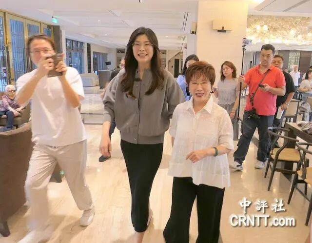 到底支持谁当党主席？当着郑丽文的面<strong></p>
<p>马兰币</strong>，洪秀柱说出了自己的答案