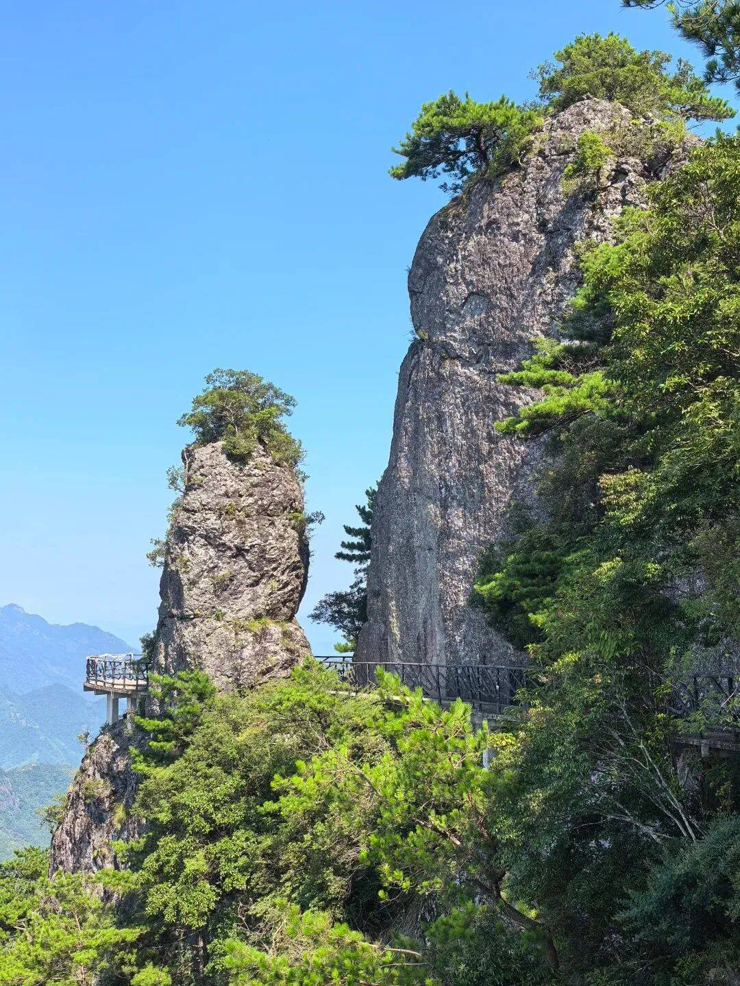 为什么年轻人迷上了爬山？ | 秋高气爽<strong></p>
<p>cbb炒币</strong>，是时候出发了→