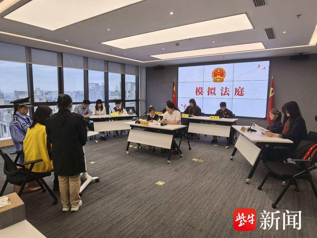 “叔叔是江苏的<strong></p>
<p>乐币区</strong>，将来一定带你们去看看！”镇江警官不忘承诺，四次组织近百名藏区学子来苏研学