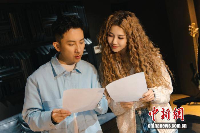 台湾IP涌入《没出息》评论区：<strong></p>
<p>影子币</strong>我在台湾我要回家