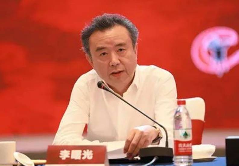 五粮液原董事长李曙光被“双开”：贪婪腐化<strong></p>
<p>币得云</strong>，为他人在获取酒类经销权等方面谋取利益