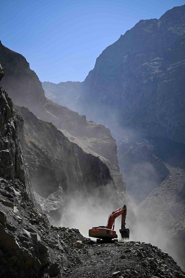 青年说 | 到中亚<strong></p>
<p>老币兑换价格表</strong>,奔赴一场激动人心的“探秘”