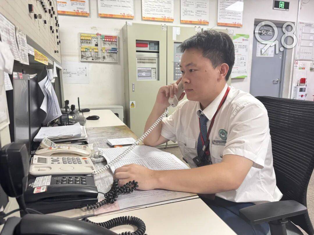 杭州地铁内<strong></p>
<p>农场v币</strong>，女乘客突然崩溃大哭！紧接着……这一幕被拍下