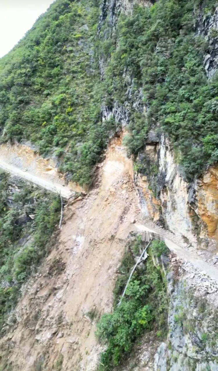 重庆网红“挂壁公路”垮塌<strong></p>
<p>微爱农场彩虹币</strong>，附近村民外出绕行已半月盼修复，当地：已完成排危，正在修