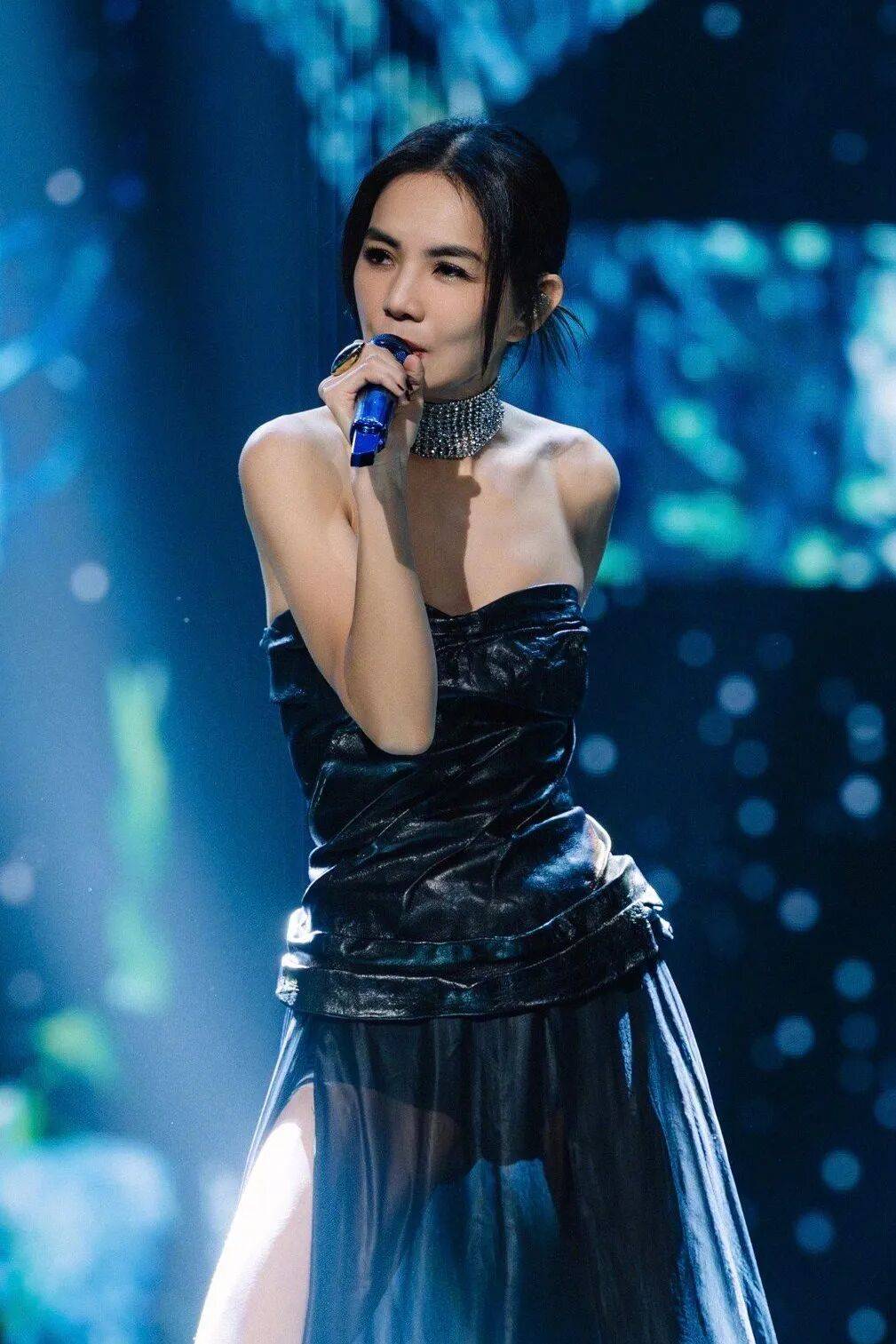 陈嘉桦<strong></p>
<p>借币炒币</strong>，不慌不忙的惊艳