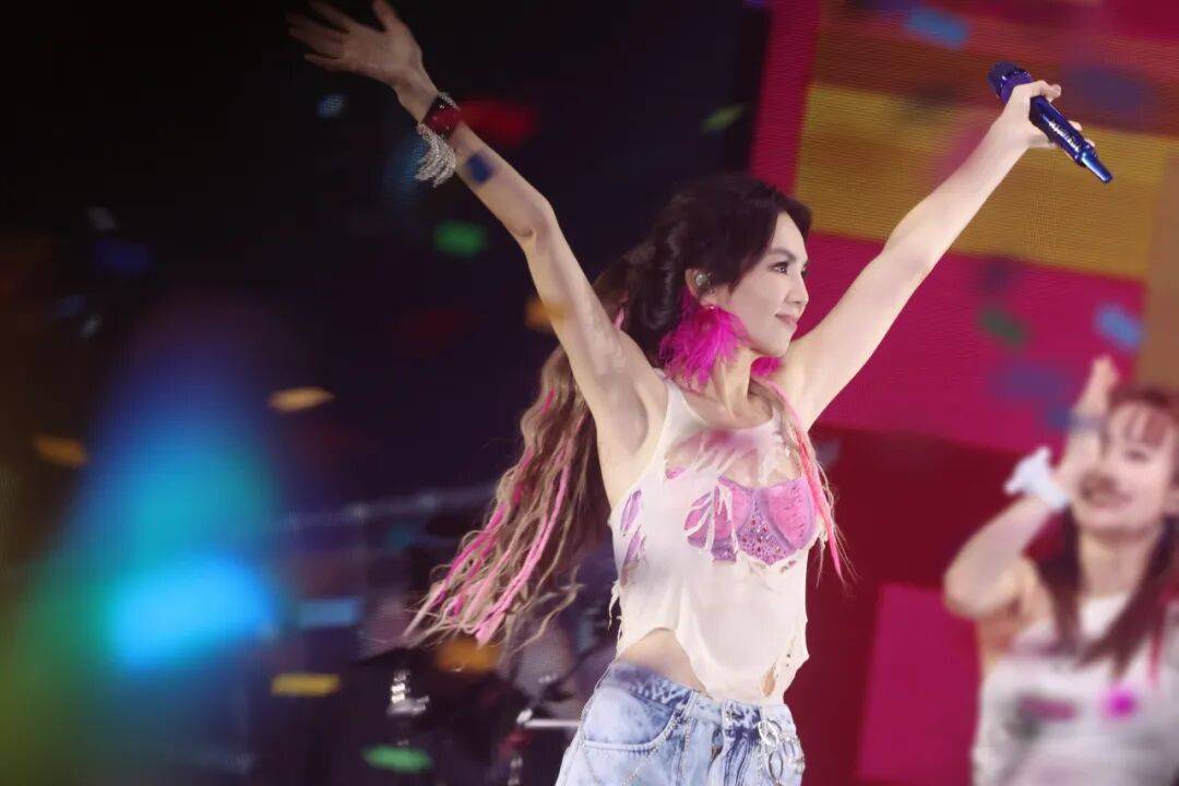 陈嘉桦<strong></p>
<p>借币炒币</strong>，不慌不忙的惊艳