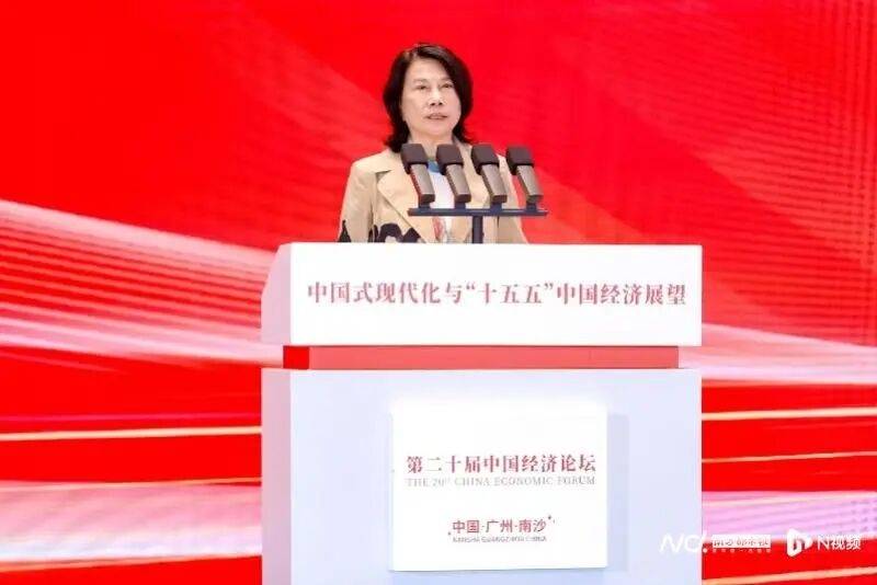 董明珠再谈玫瑰空调：还没有人将空调打造成艺术品；该空调售价最高3万多