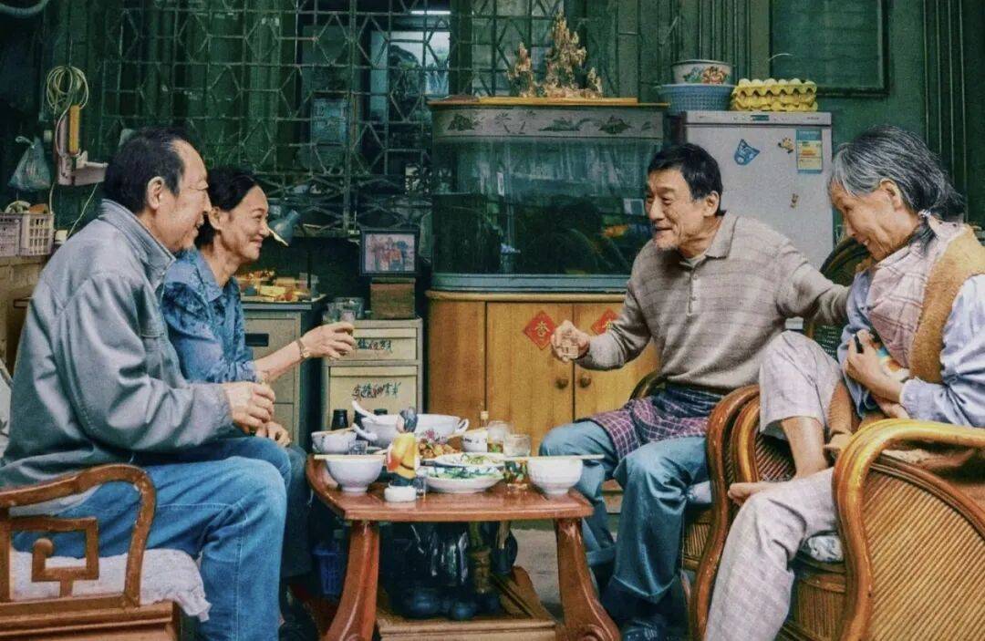 第一批丁克老后<strong></p>
<p>交易台</strong>，“伴侣能陪一程，但最后都要靠自己”