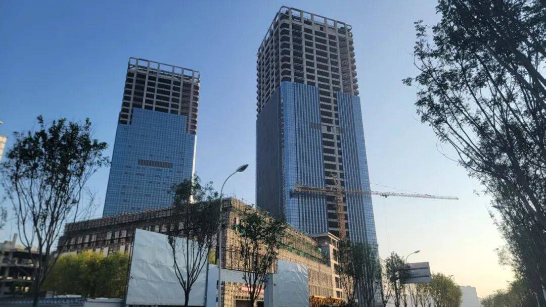 西安地标“双子塔”荒芜十年<strong></p>
<p>炒币图</strong>,7.48亿起拍