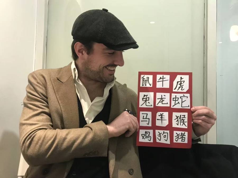 法国人在上海开店<strong></p>
<p>南斯拉夫币</strong>，只卖白色衣服竟然火了丨上海滩上洋掌柜