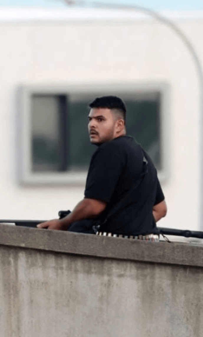 悉尼枪手被制服<strong></p>
<p>币网行情app</strong>,愤怒民众猛踩头部,调查显示枪手合法持有六支枪