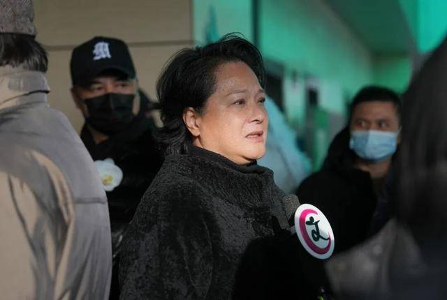 何晴之子追思:妈妈很喜欢雪<strong></p>
<p>币网行情app</strong>,北京这场雪好像是为她而下