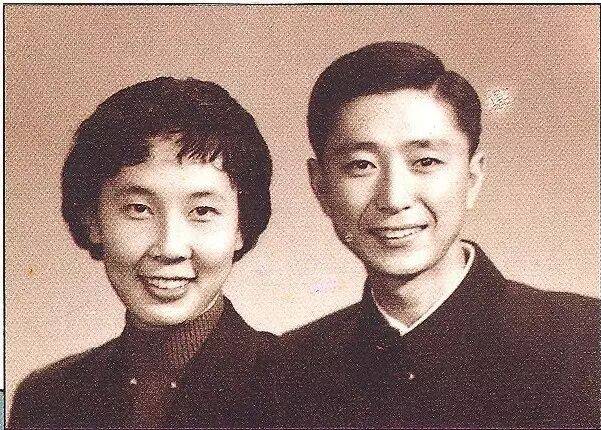 钟瑞去世<strong></p>
<p>炒币爆仓</strong>！宋世雄永别爱妻！