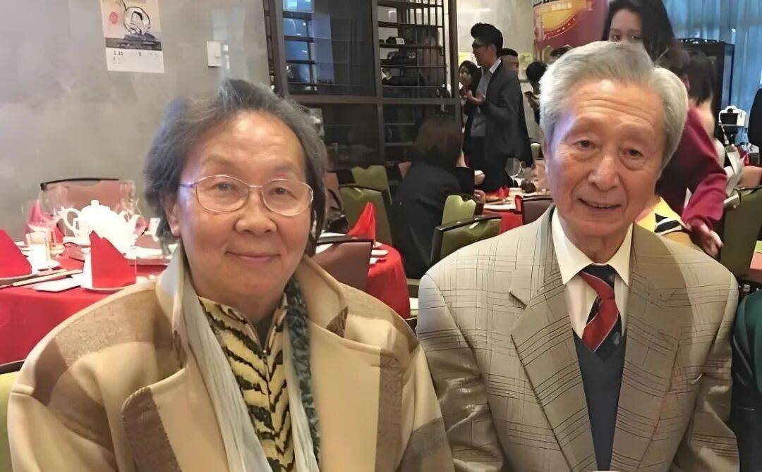 钟瑞去世<strong></p>
<p>炒币爆仓</strong>！宋世雄永别爱妻！