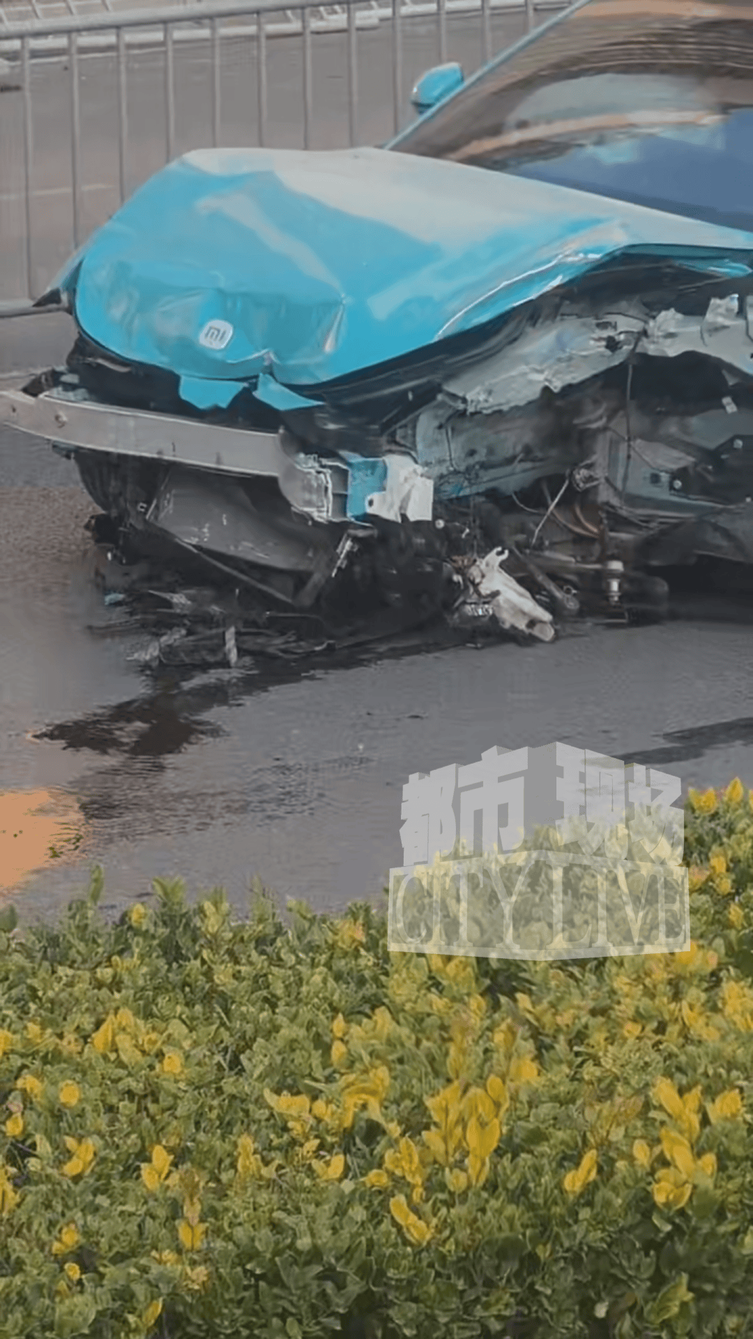 安徽一小米SU7撞翻几十米护栏<strong></p>
<p>币圈造富神话</strong>，目击者称车辆前轮脱落后才刹停，当地交警回应