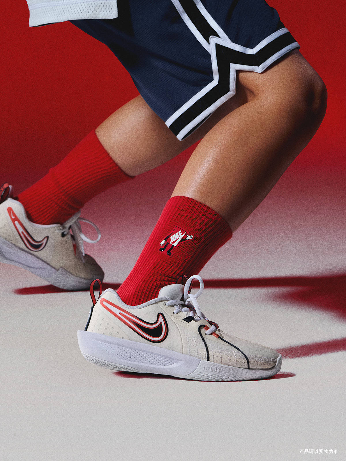 耐克重返批发时代：大中华区营收暴跌17%<strong></p>
<p>币升值</strong>，还要向经销商低头