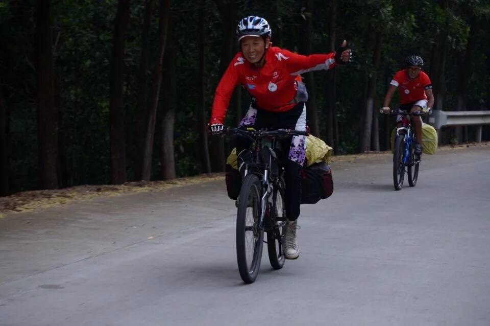 71岁奶奶获健美比赛冠军:被儿媳夸偶像<strong></p>
<p>币升值</strong>,无视“老了就在家等死”的言论