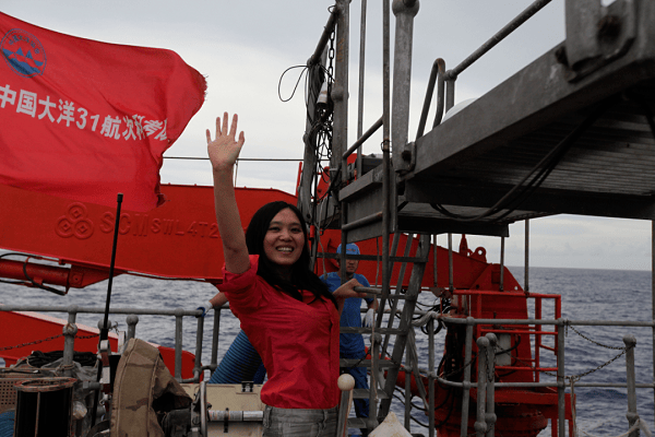 突然爆火！浙大女博士一个月涨粉超50万<strong></p>
<p>币圈分析</strong>，“我是过了把瘾”！网友：丝滑入脑……