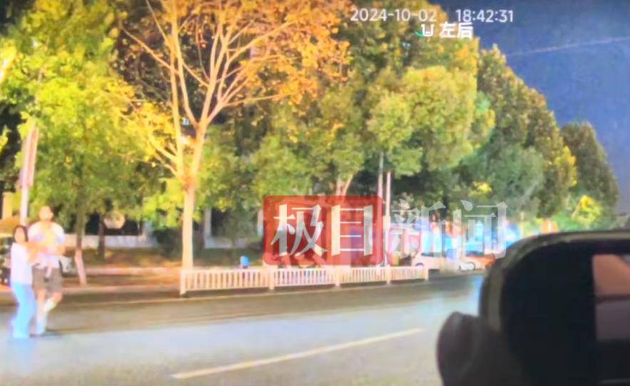 14秒连续加速，两脚踩到底的油门，“景德镇一家三口被撞亡案”背后的罪名之争