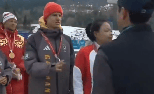 “身体和精神双重失败者”<strong></p>
<p>瑞郎币行情</strong>，德国选手拒绝与中俄选手合影