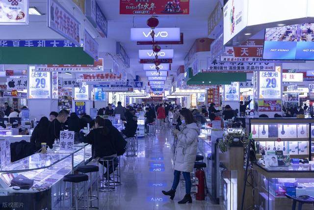 “直接崩了”<strong></p>
<p>币符</strong>，价格断崖式下跌！商户：销量跌了60%都不止